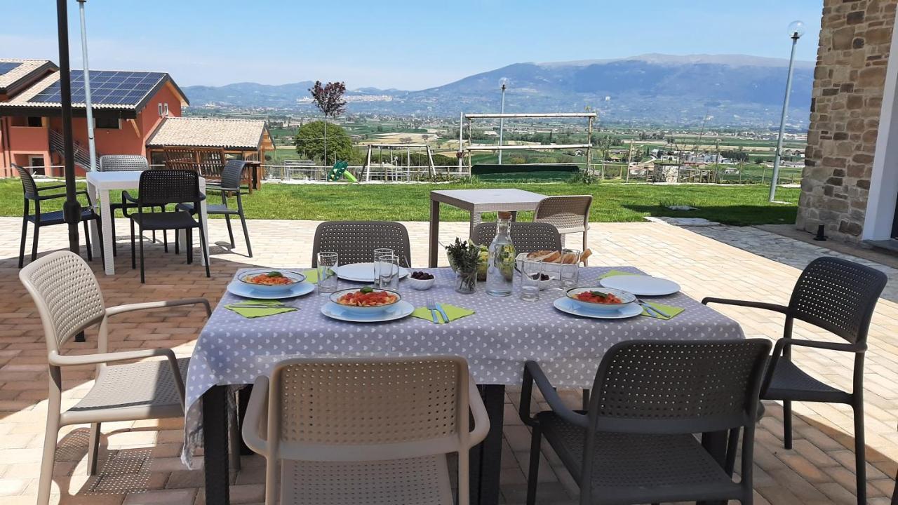 Agriturismo Incanto Della Natura Cannara Buitenkant foto